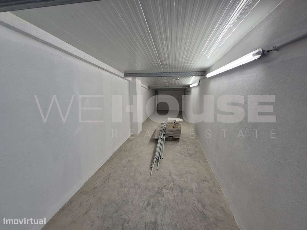 Armazém para Venda na Baixa da Banheira-11