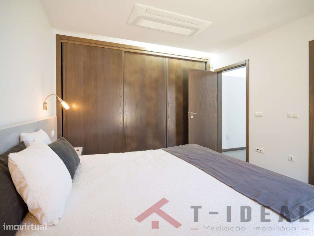 Moradia T4 Moderna Vista Mar-32