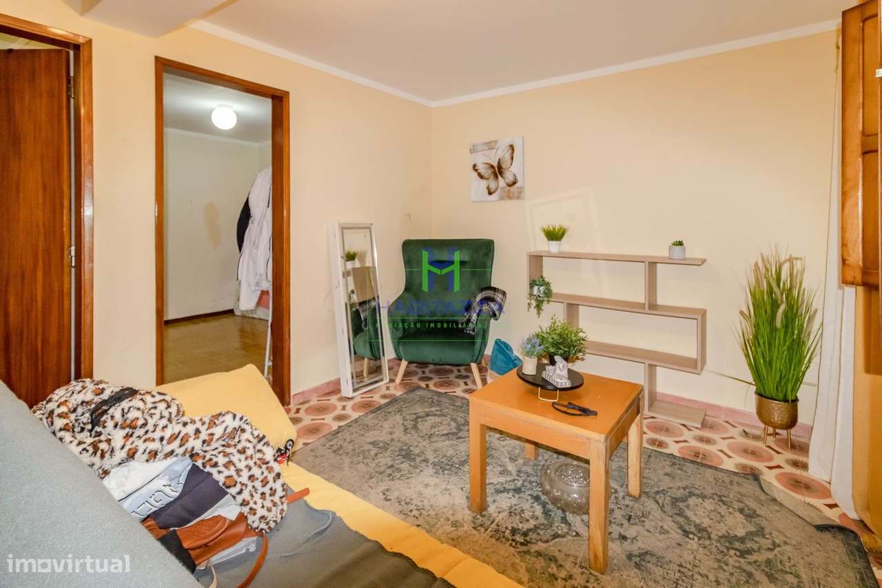 Moradia T2, com anexos e bom quintal, no coração da Praia da Luz-26