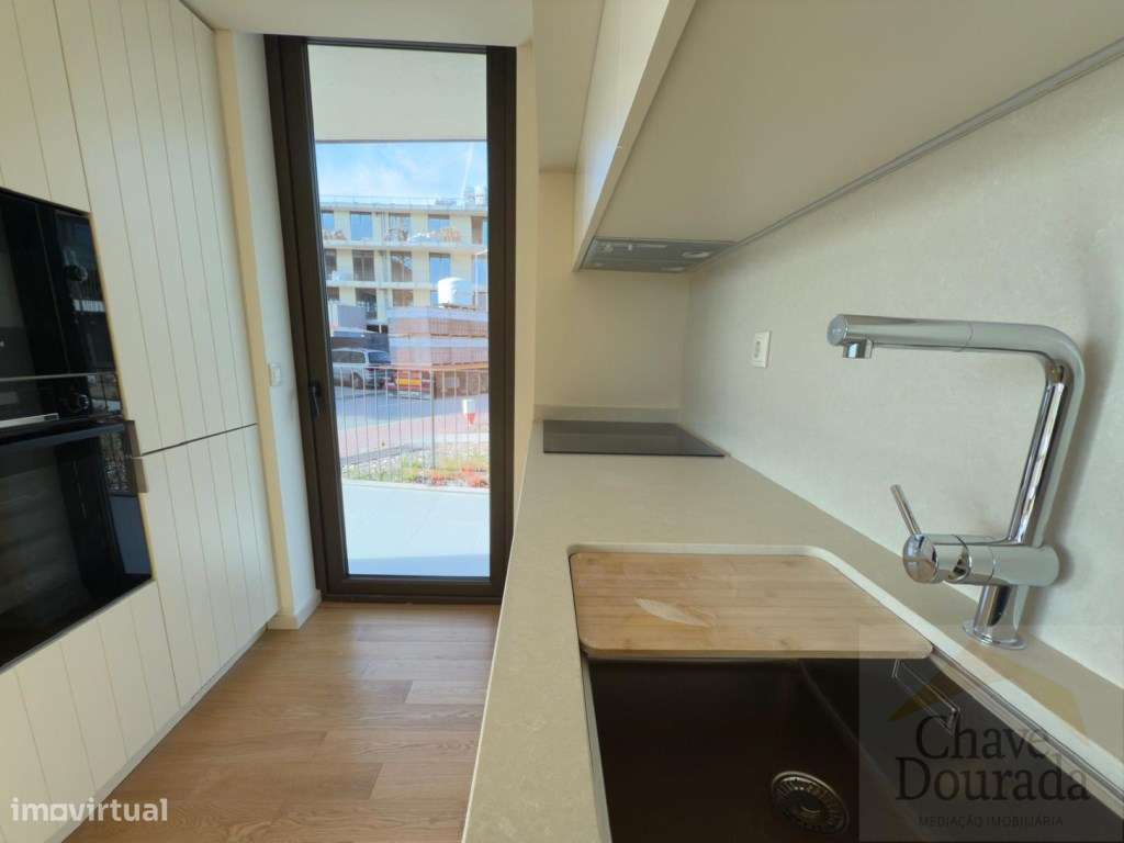 NOVO T2 com aparcamento - com vistas sobre o rio Mondego - Grande imagem: 5/20