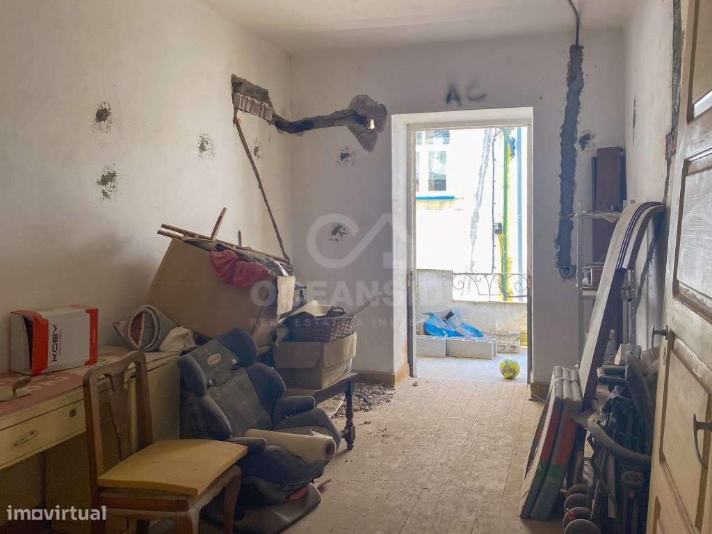 Conjunto de 3 Apartamentos T2 + 2 Garagens no Centro Histórico de C... - Grande imagem: 3/24