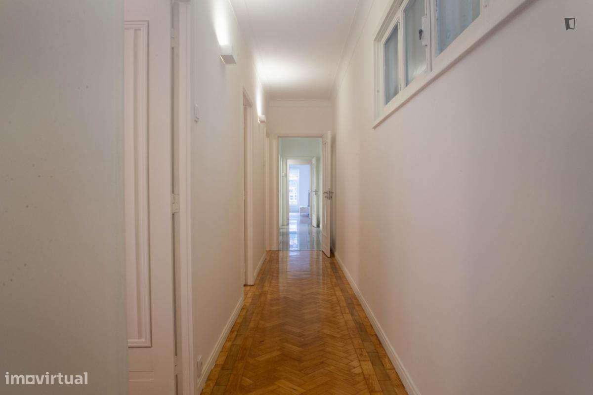 Quarto - localizado em Cedofeita Porto - Grande imagem: 3/9