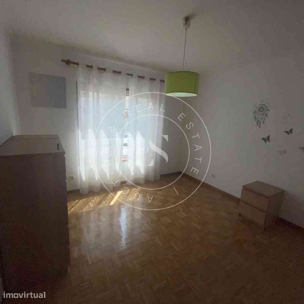 Apartamento T2 com Garagem e Arrumos | Urb. dos Altos | Cidade da Maia-19