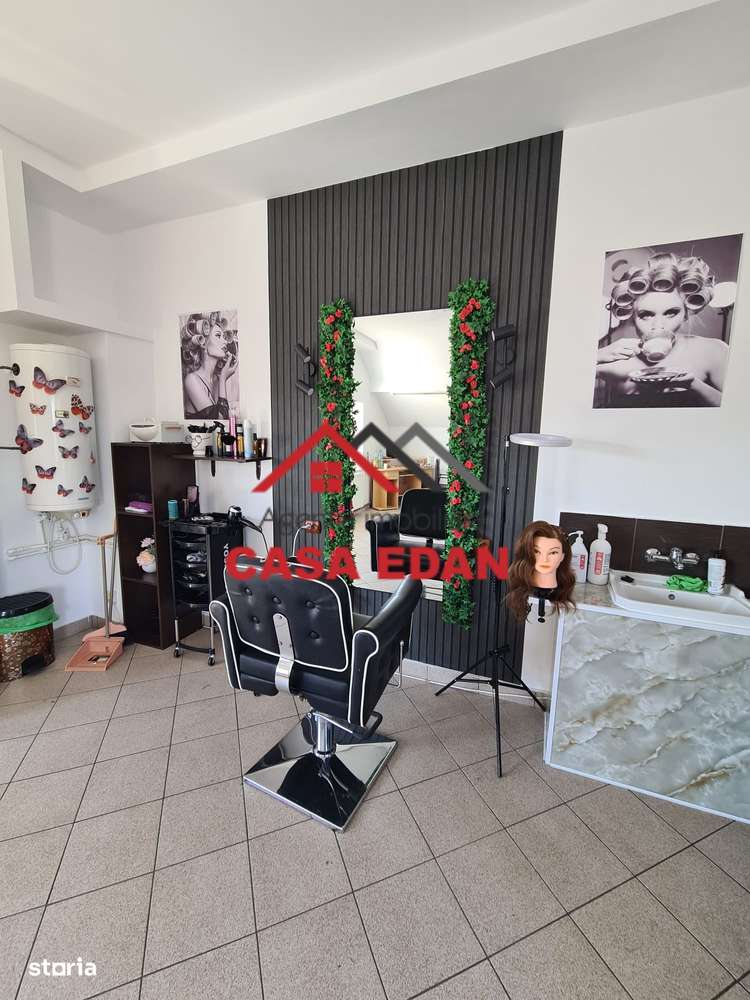 Spatiu comercial in Cornu(Ph), ultracentral, 40mp-- 300e - Imagine principală: 2/12