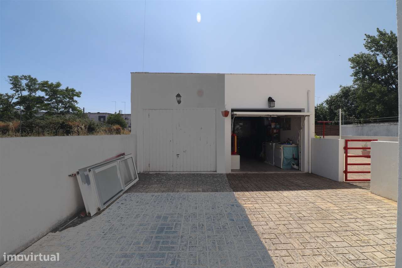 Moradia com quintal e garagem- Bairro do Bacelo - Évora-18