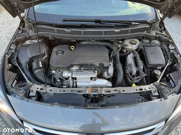Opel Astra 1.4 Turbo Start/Stop Sports Tourer Dynamic - 16
