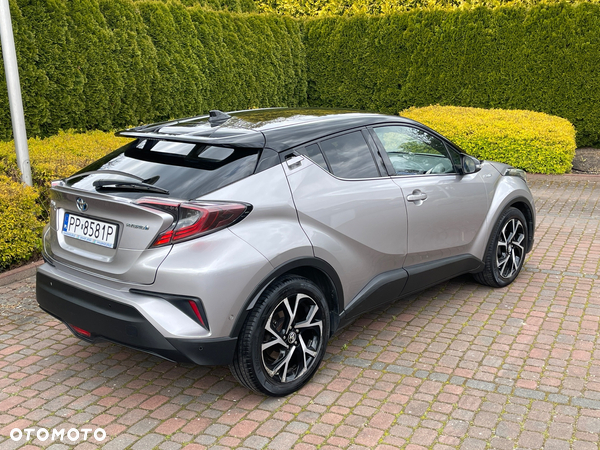 Toyota C-HR Hybrid Style Selection - 10