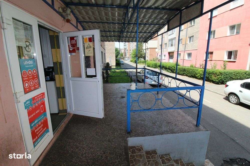 Vând spațiu comercial în Hunedoara, zona Micro 5/2, 64mp - Imagine principală: 2/9