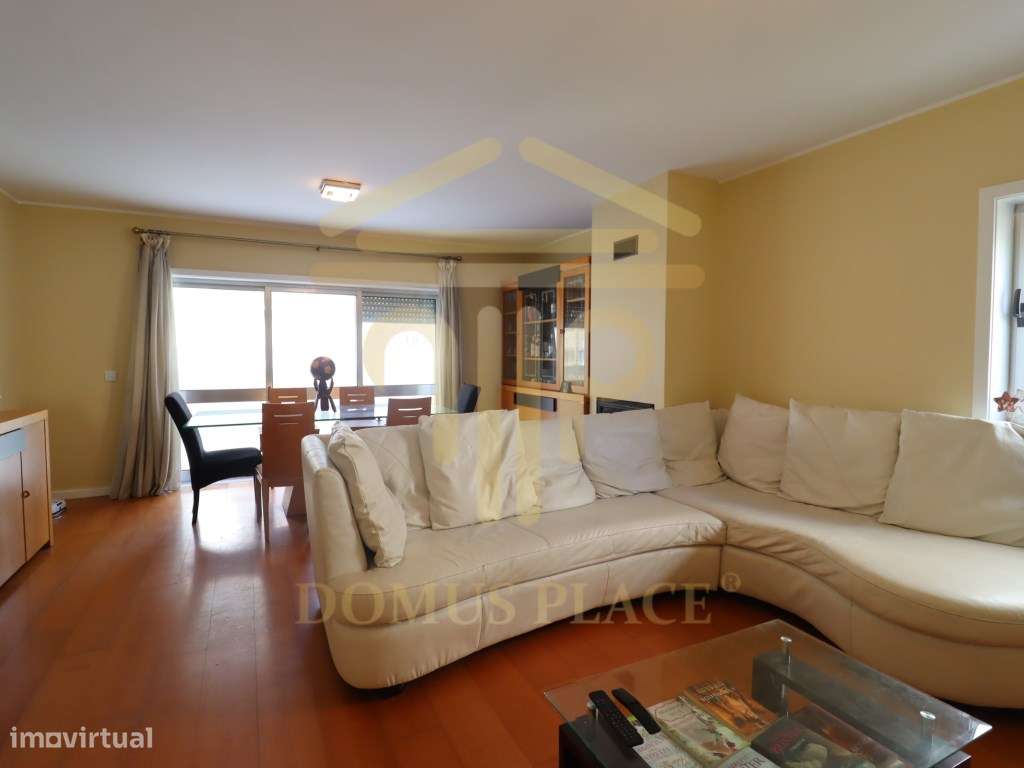 Apartamento T3 no Castelo da Maia com Terraço, 3 Frentes e Lugar de...-16