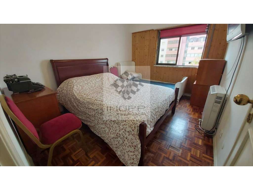 Fantástico Apartamento T2 em Matarraque - São Domingos de Rana-16