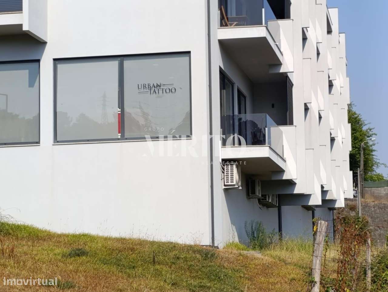 Loja com 3 frentes e garagem em Gualtar, Braga - Grande imagem: 2/7