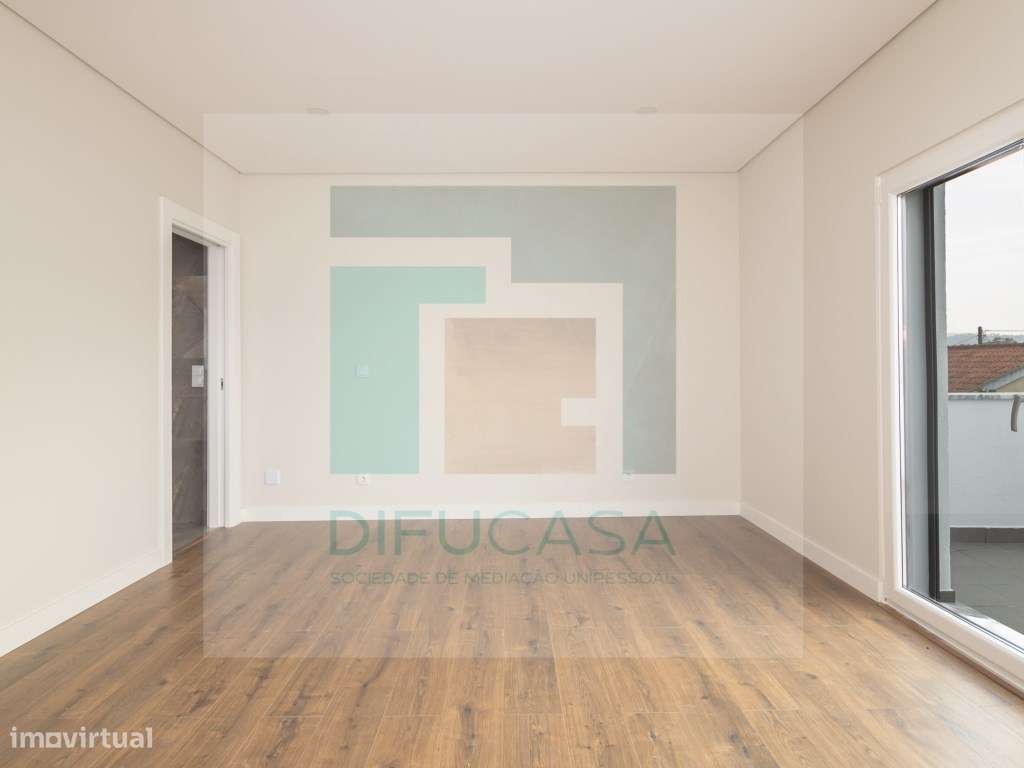 R128 Moradia T6 Azeitão-29