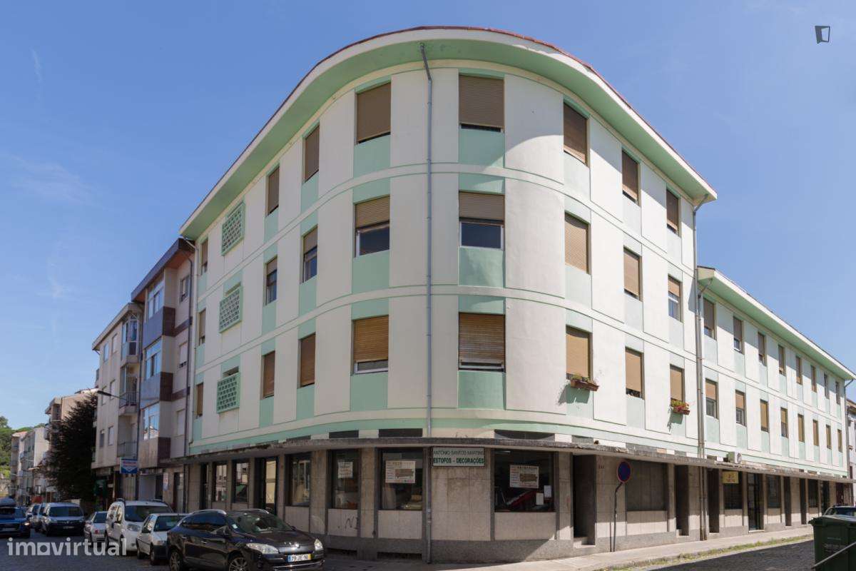 Apartamento com 2 quartos - localizado em Paranhos Porto - Grande imagem: 5/9