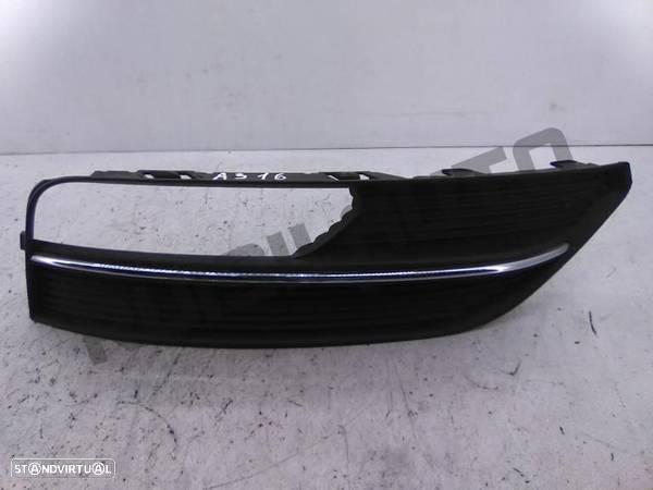 Grelha Parachoques Frente Direito 8v380_7682a Audi A3 (8v) [201 - 1