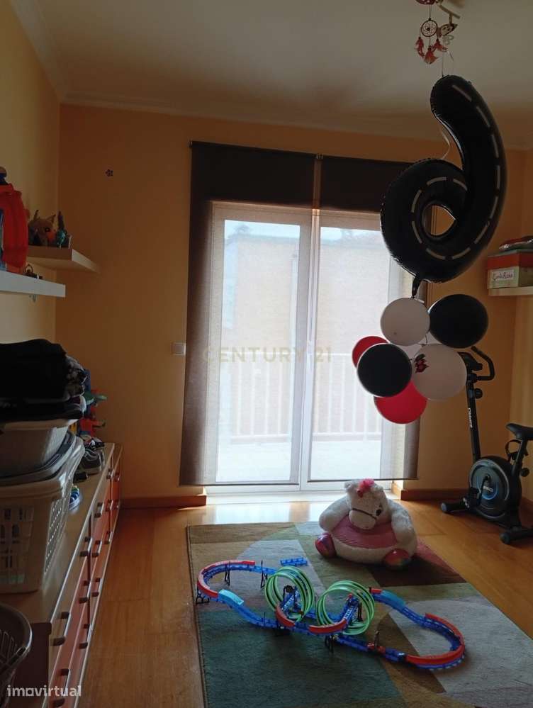 Moradia T5 com Terraço e Garagem | A 5 min da Praia – Vieira de Leiria-10