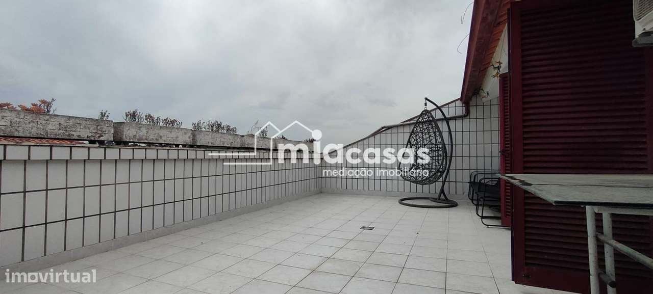APARTAMENTO T3 DUPLEX - OIÃ-25