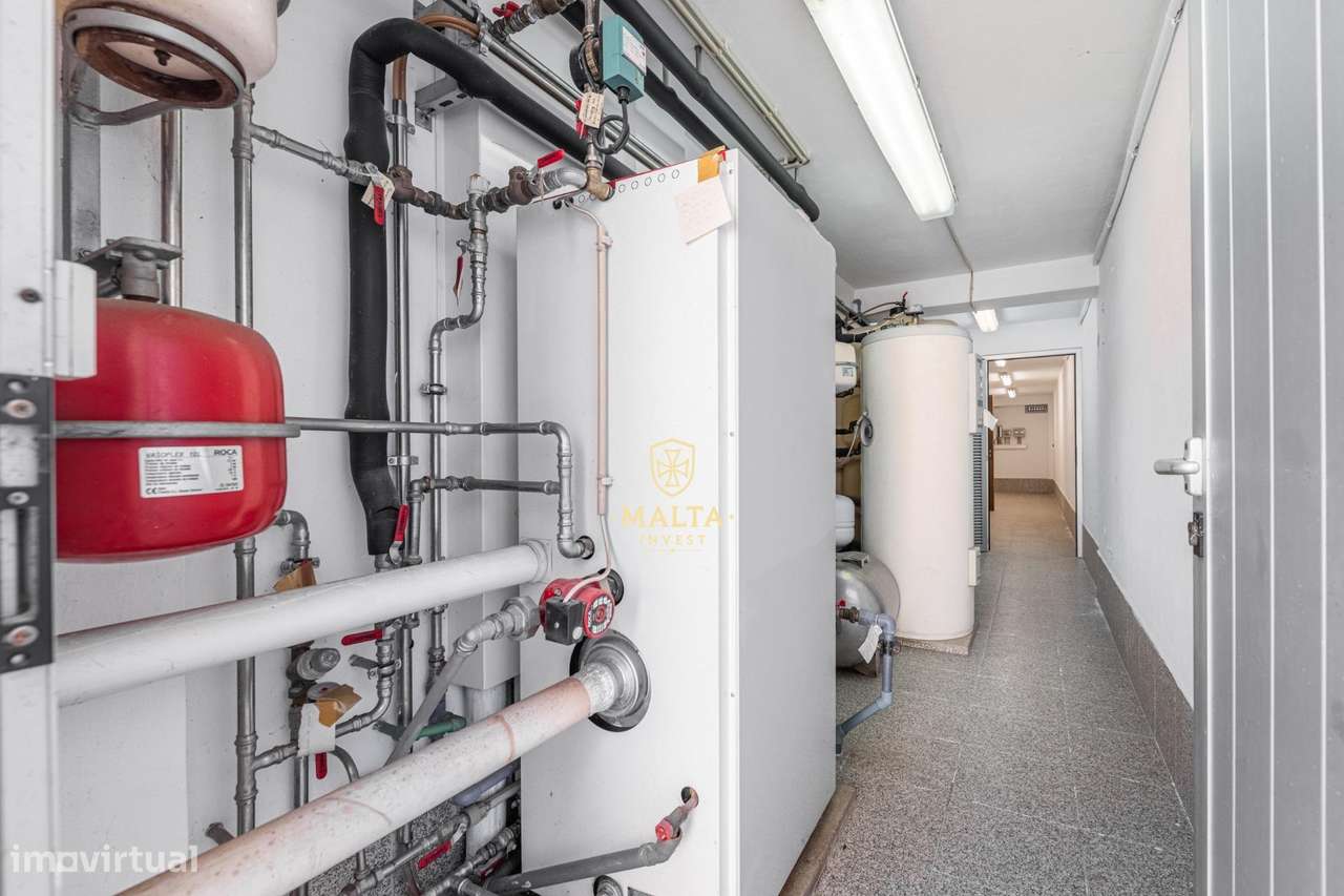 Moradia de Sonho na zona da Falperra!-54