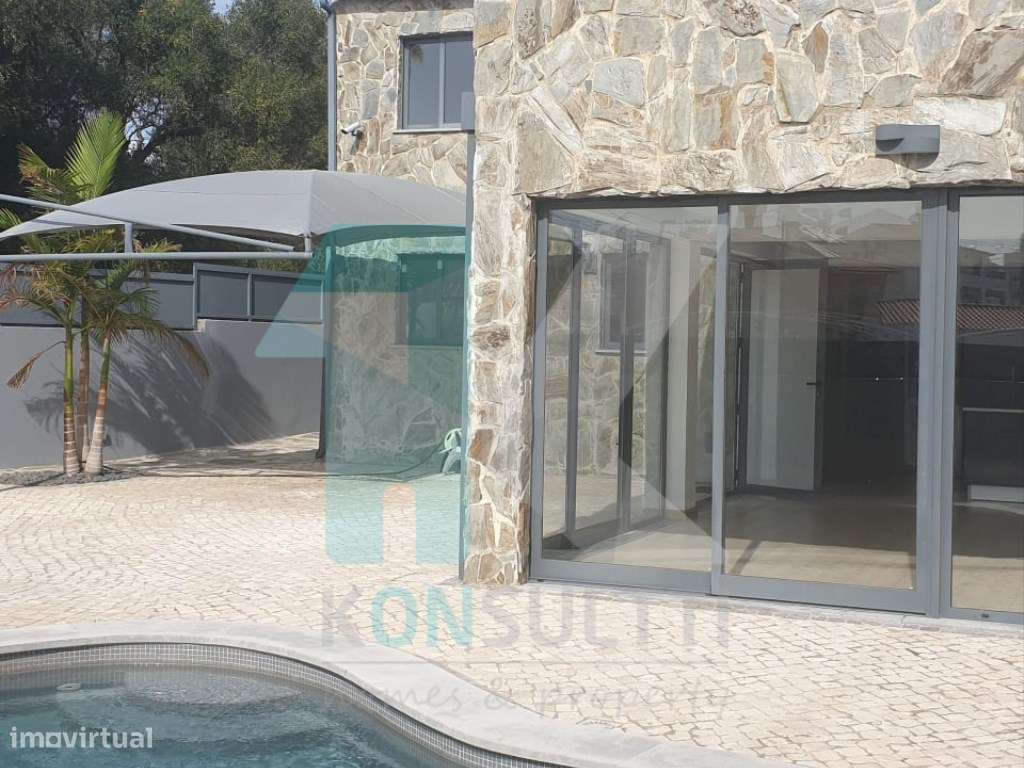 Moradia de Charme T3 Alcabideche - Arrendamento - Grande imagem: 2/35