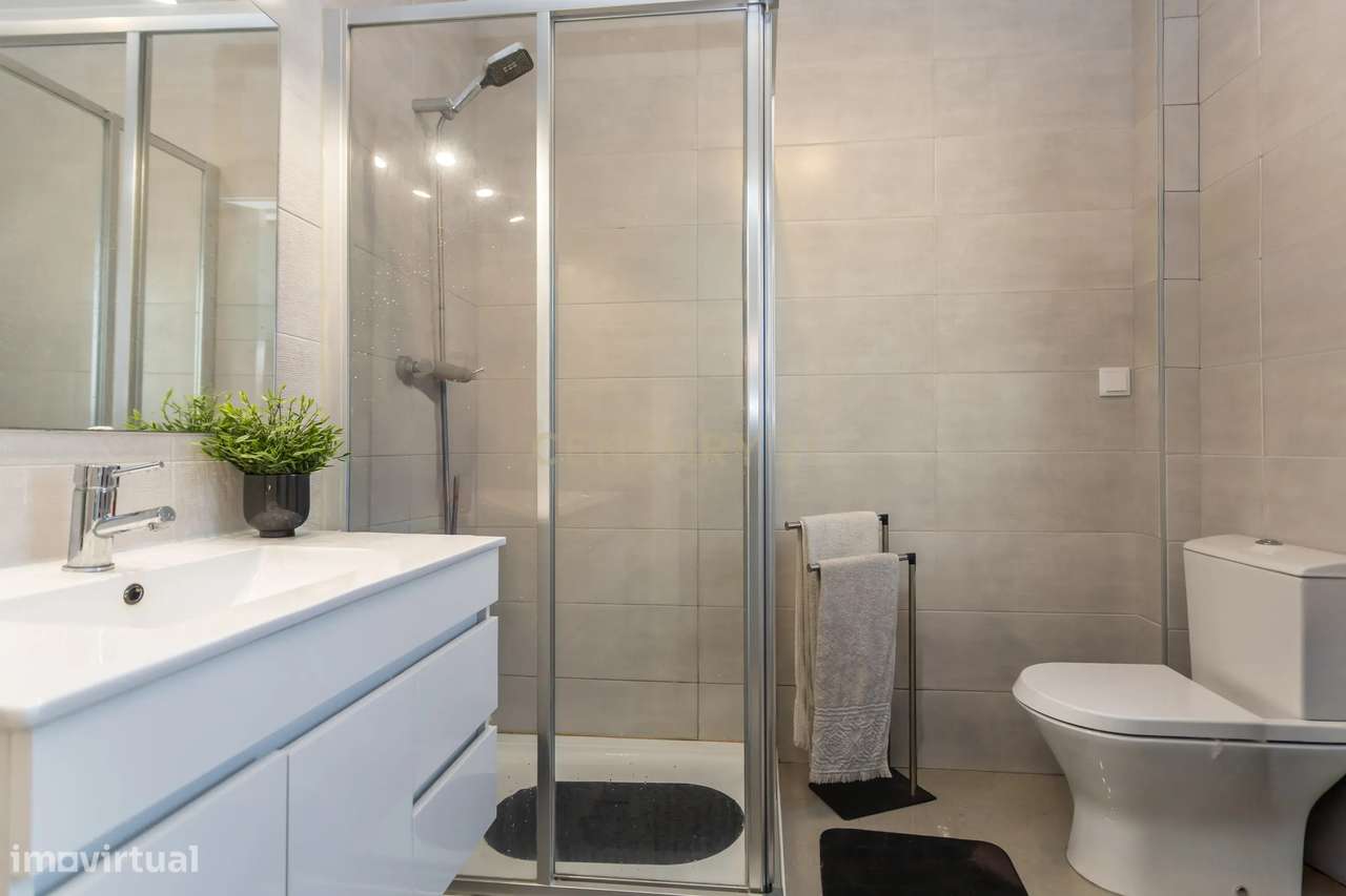 Moradia em banda T3 no Alto do Moinho-23