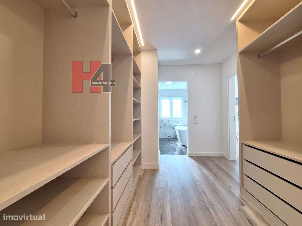 Herdade da Aroeira moradia independente T4-17