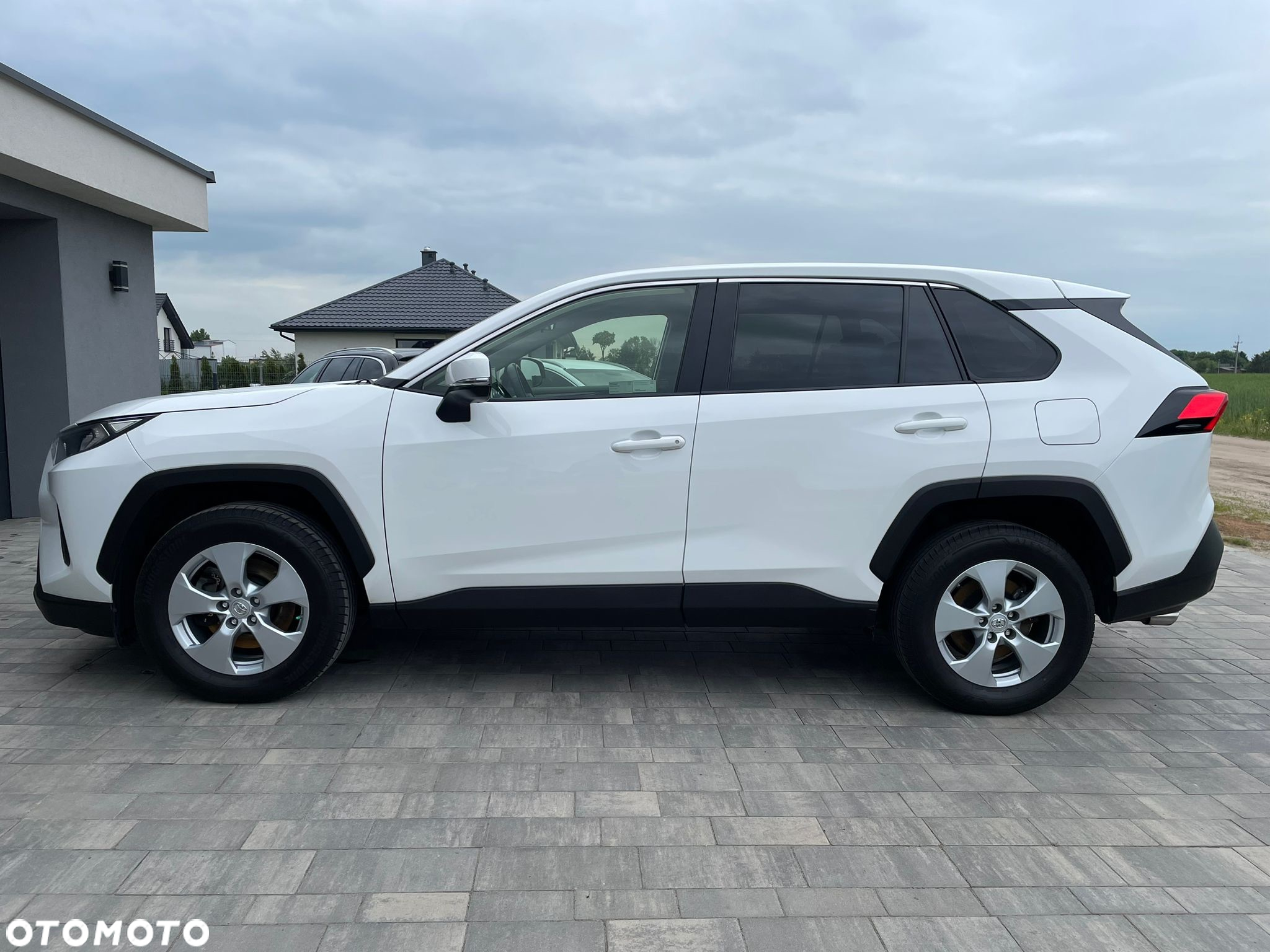 Toyota RAV4 2.0 Active 4x2 - 5