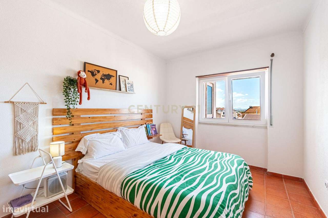 Apartamento T3 com Vista Panorâmica no Montijo-5