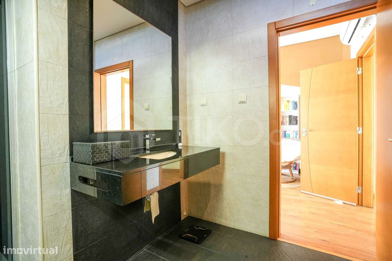 MORADIA T3 COM PISCINA, CONSTRUÇÃO ANTISSÍSMICA, ISOLAMENTO PREMIUM E-15