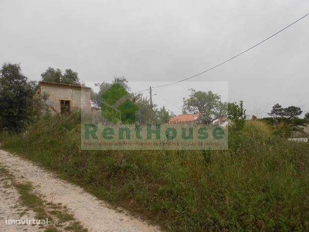 Moradia Para Reconstrução Próximo da Cidade - Grande imagem: 2/5