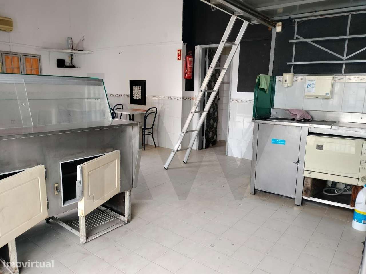 Loja em Pinhal Novo para VENDA - com um pé direito + 3 metros de altur - Grande imagem: 4/8