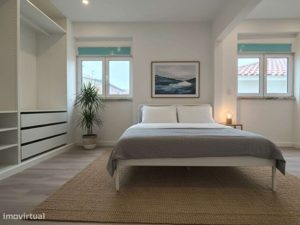 Apartamento T1 c/ Arrecadação Renovado em Porto Salvo-10