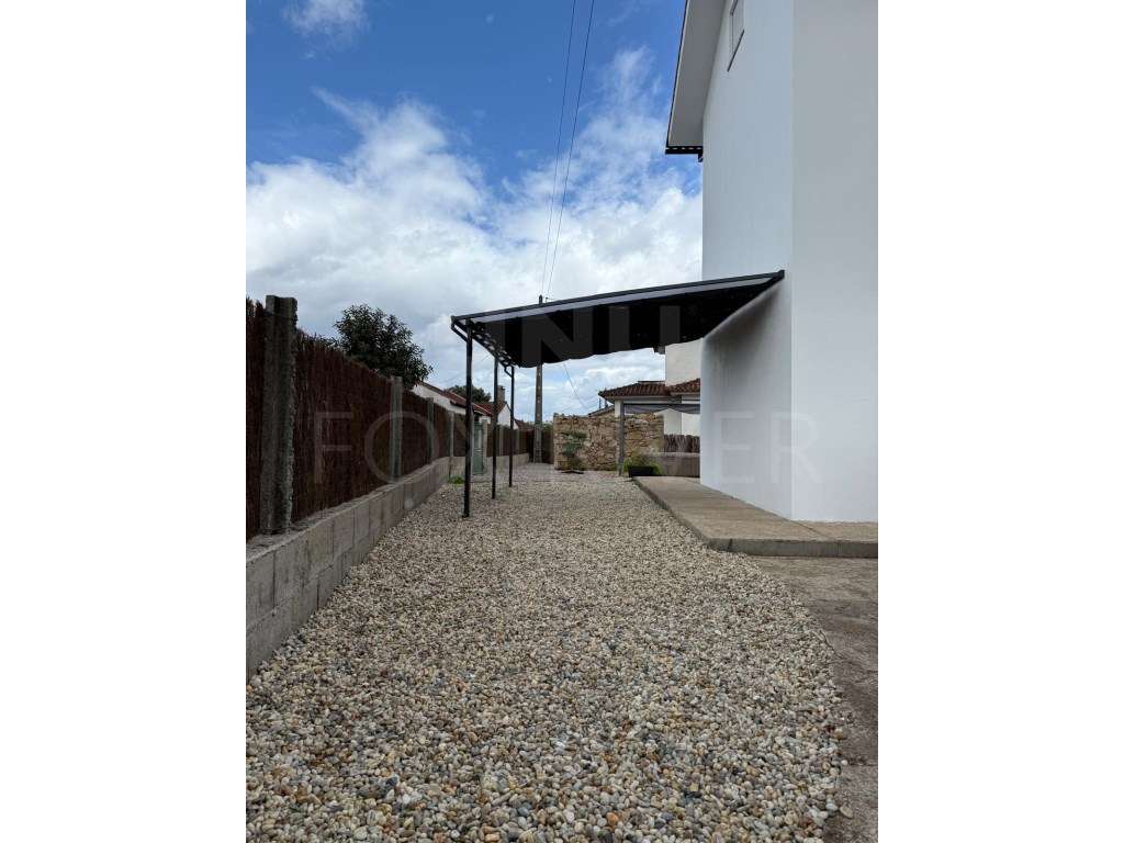 Moradia T4 - Cerdal, Valença - Grande imagem: 3/10