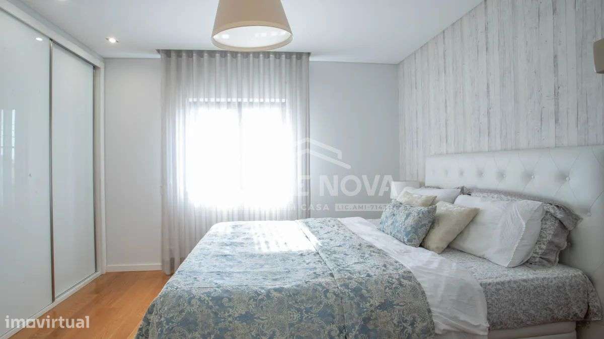 Moradia T4 com Vista Mar em São Félix da Marinha-27