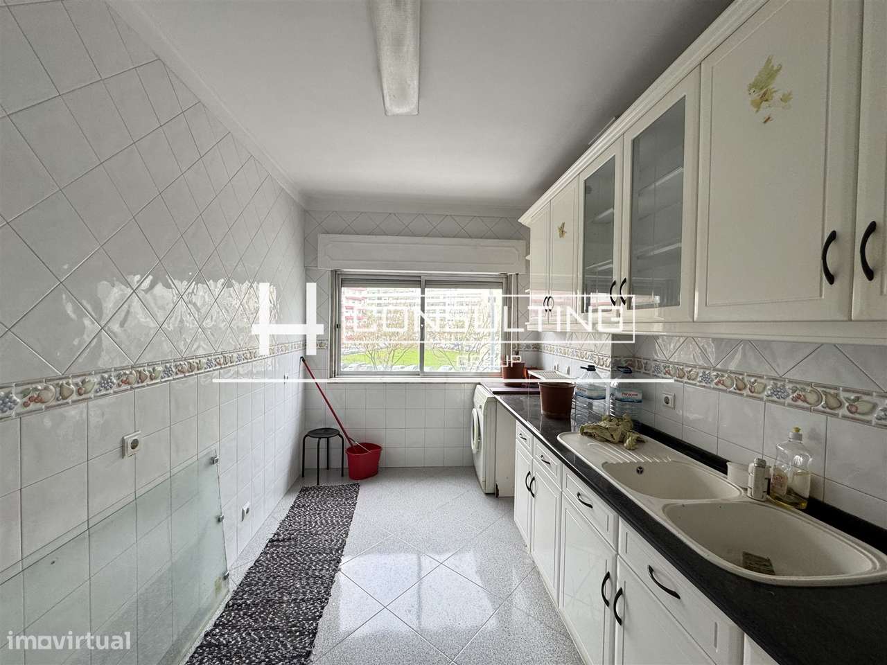 Apartamento T3 Venda em Mina de Água,Amadora-27