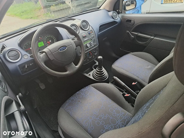 Ford Fiesta 1.3 Ambiente - 7