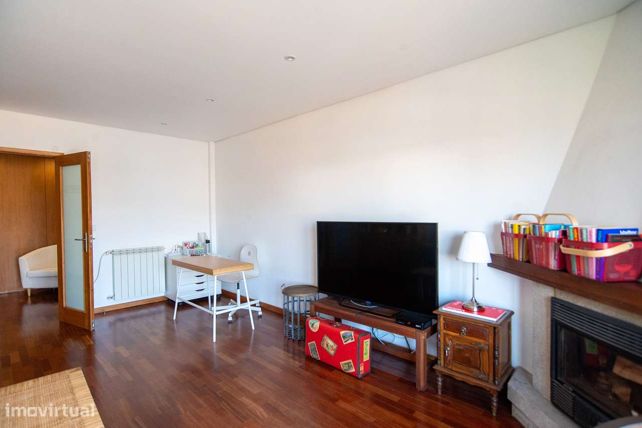 T3 com excelentes áreas em zona central - Grande imagem: 5/33