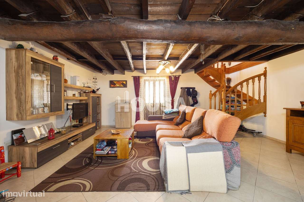 Moradia T3 com terreno de 2.157 m² – Raposeira, Colmeias | Leiria-1