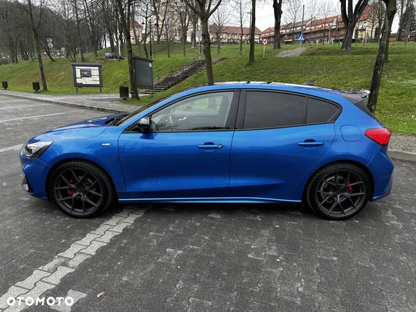 Ford Focus 1.5 EcoBoost ST-Line X - 6