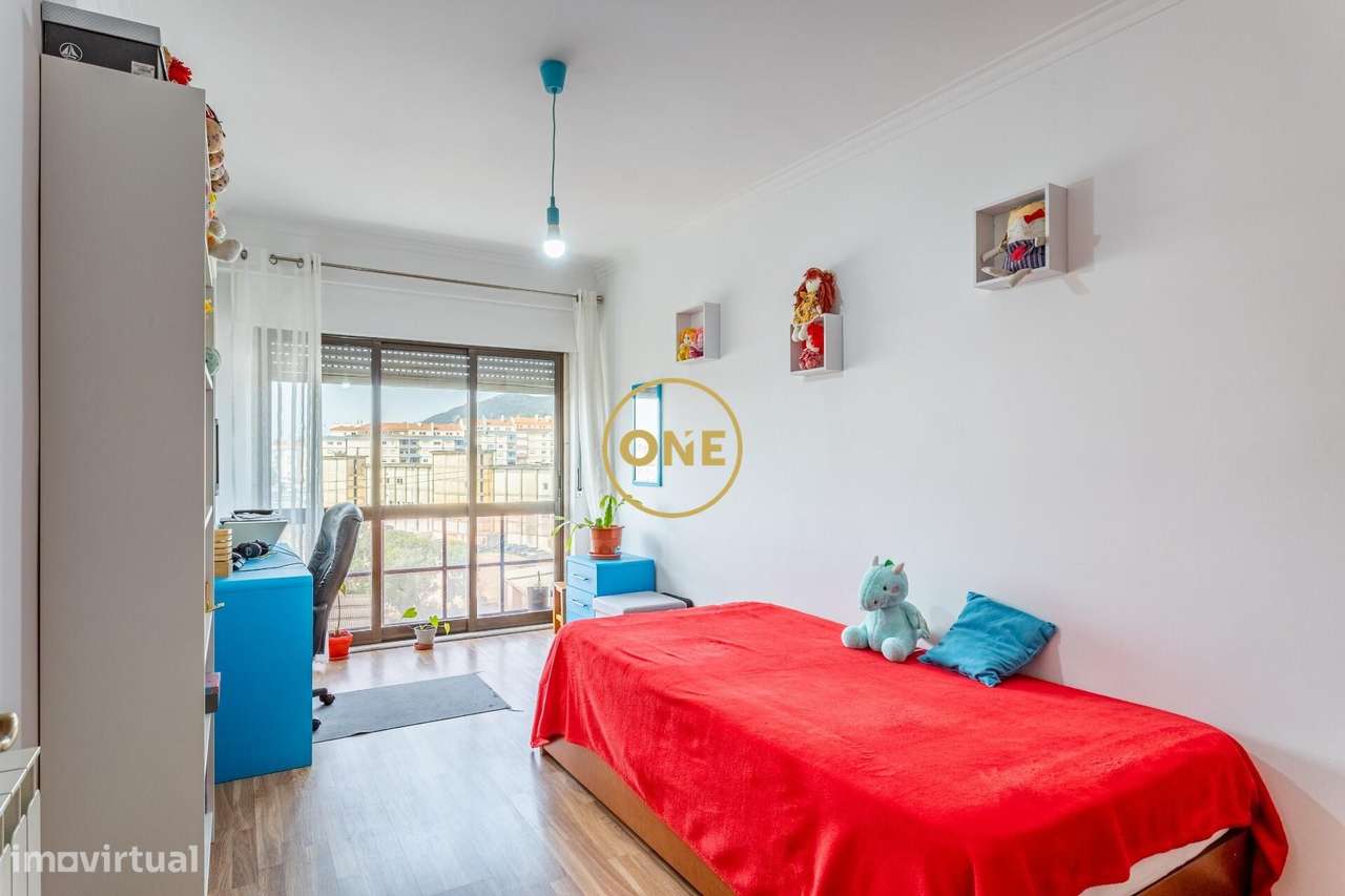 T2 com 108m2, garagem box + parqueamento, vistas Serra de Sintra | Pal-19