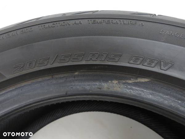 205/55R15 OPONA LETNIA Yokohama Advan Fleva V701 88V - 4