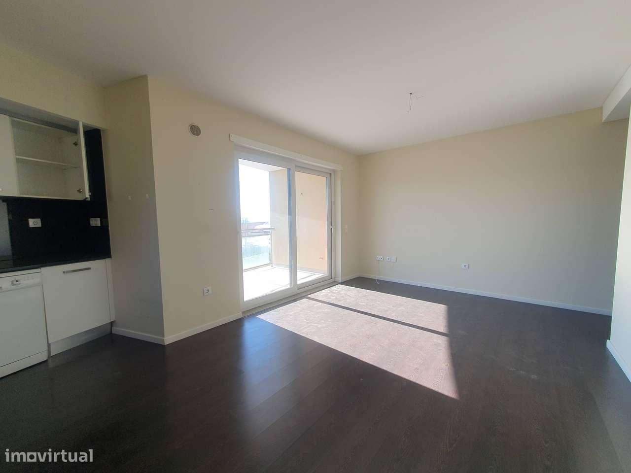 Apartamento em Covilhã, Santa Maria - Grande imagem: 3/15