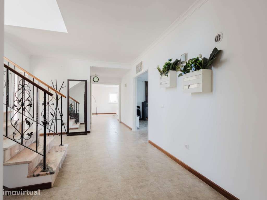 Moradia T6 com 3600m² de Terreno e Chalet T2 Independente - Espaço,... - Grande imagem: 4/60