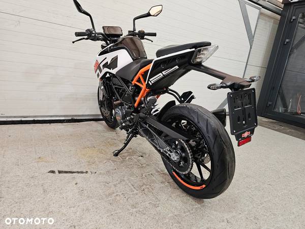 KTM Duke - 18