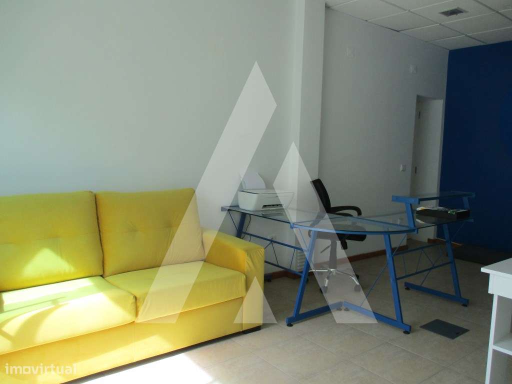 Loja no centro de Oliveira do Bairro - Grande imagem: 2/6