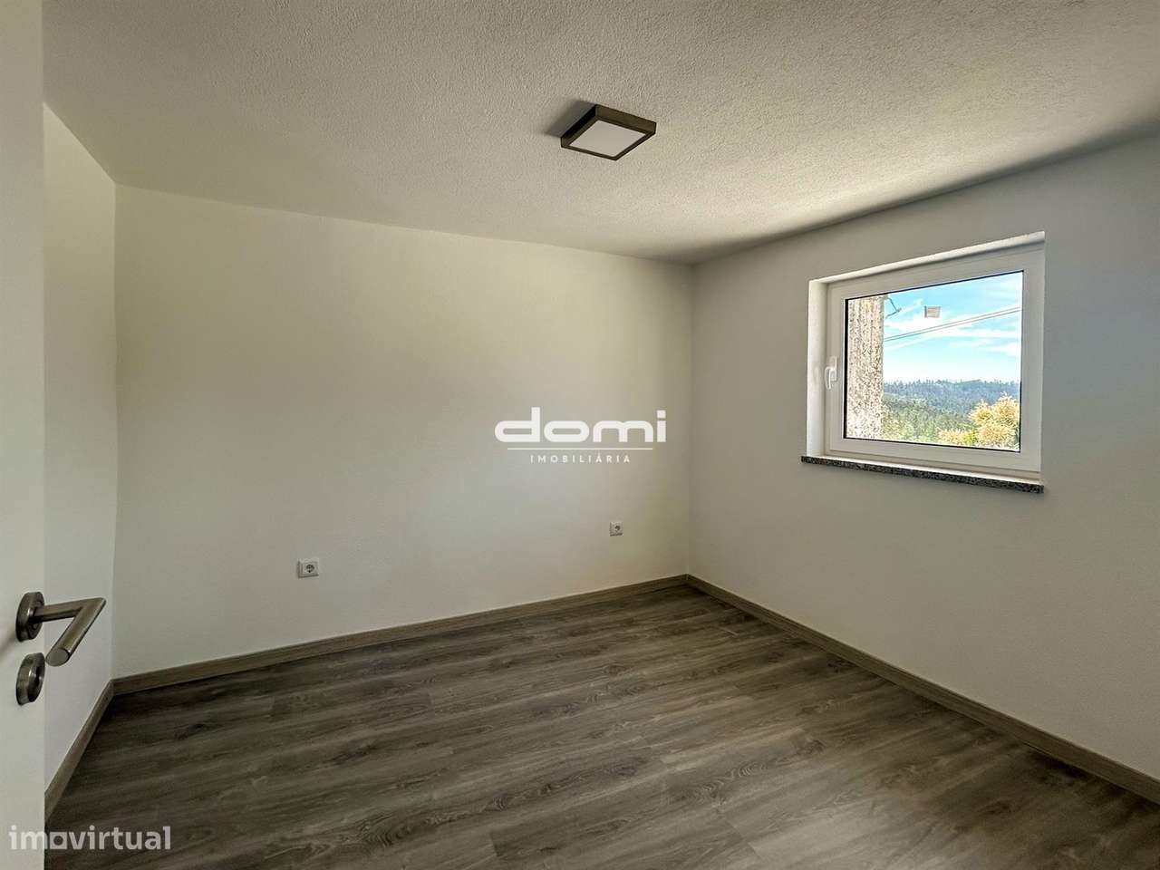 Andar moradia T1 para arrendar, totalmente remodelada - Grande imagem: 5/8