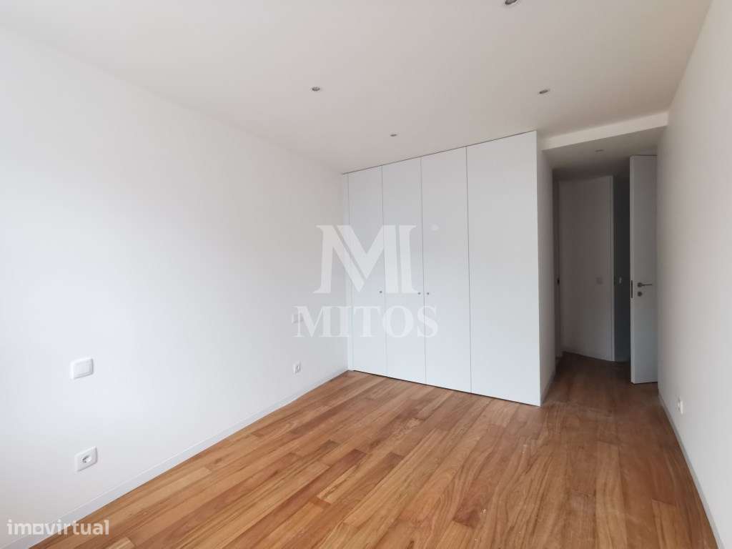 Luxuoso apartamento T2+1, para arrendamento, no Centro Histórico - Grande imagem: 5/13