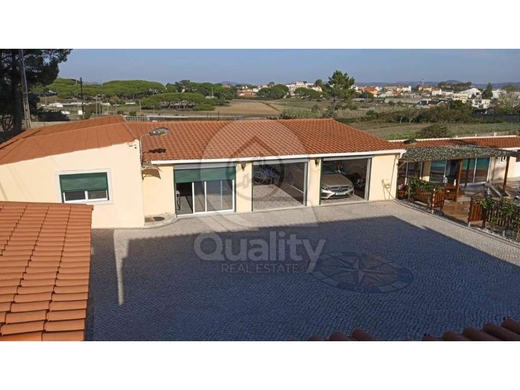 Quinta T3 em Alpolentim - Grande imagem: 5/35