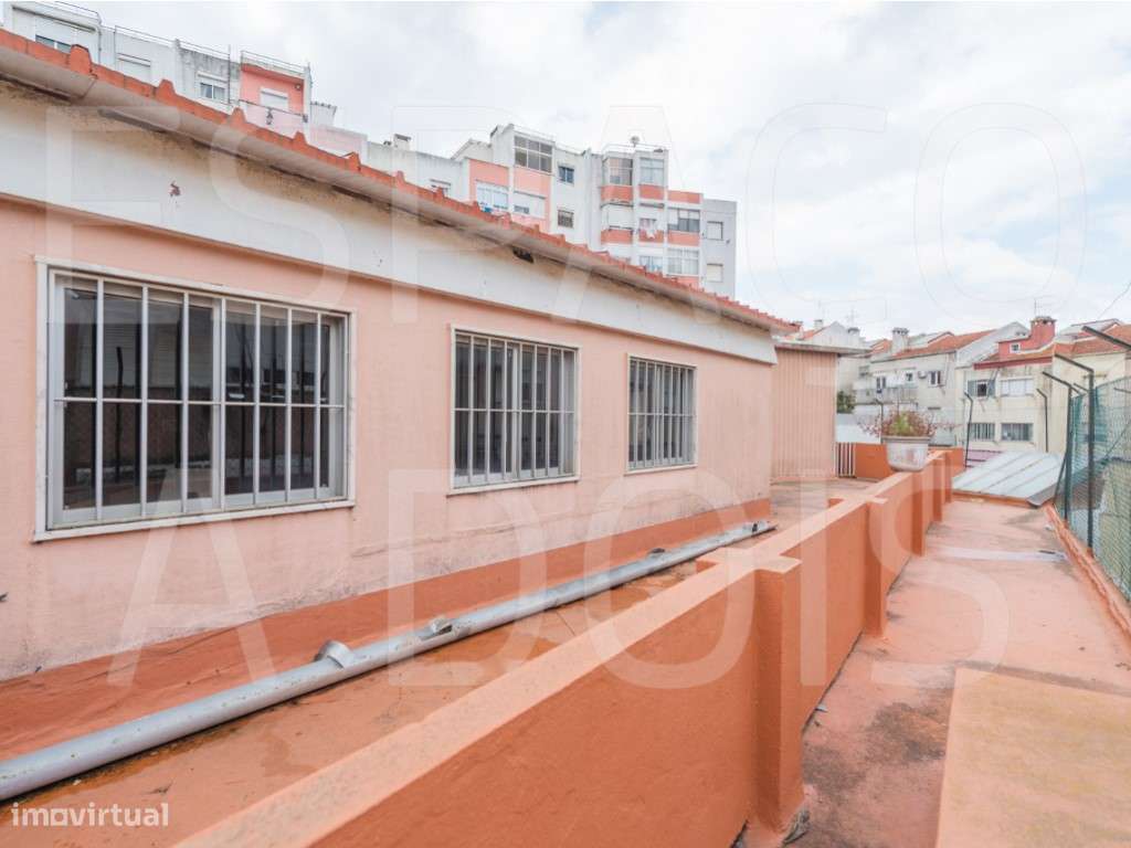 Armazém Amplo; com 2 Pisos! Boa Localização, próximo do Centro da A...-52