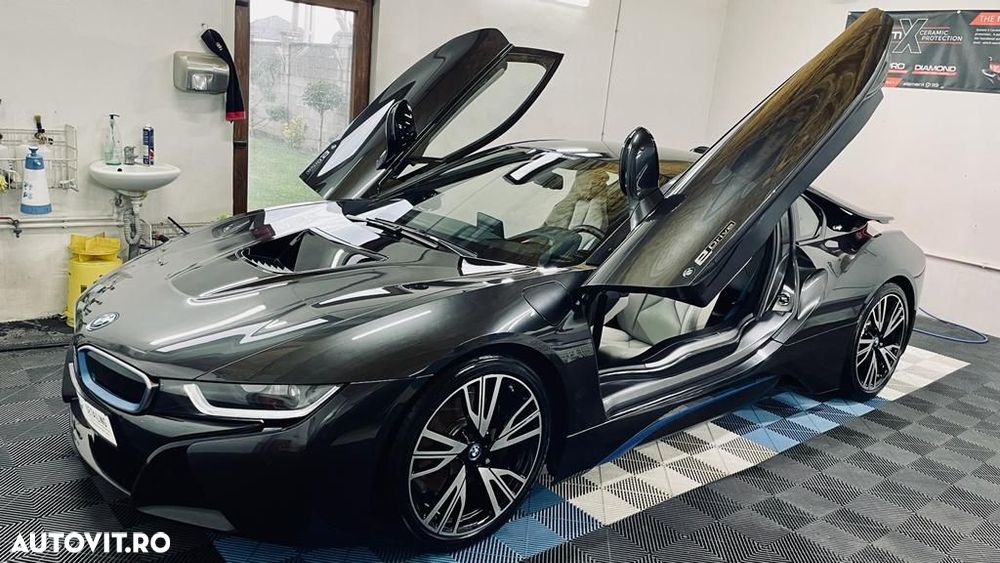 Second hand BMW i8 - 71 400 EUR, 28 500 km - Autovit