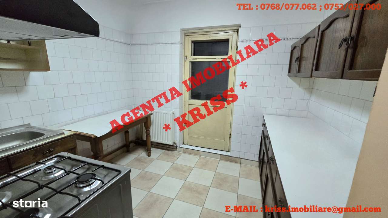 Ofer Spre Închiriere! Apartament 3 Camere POPA ȘAPCĂ Etaj 1 Decomandat - Imagine principală: 3/12