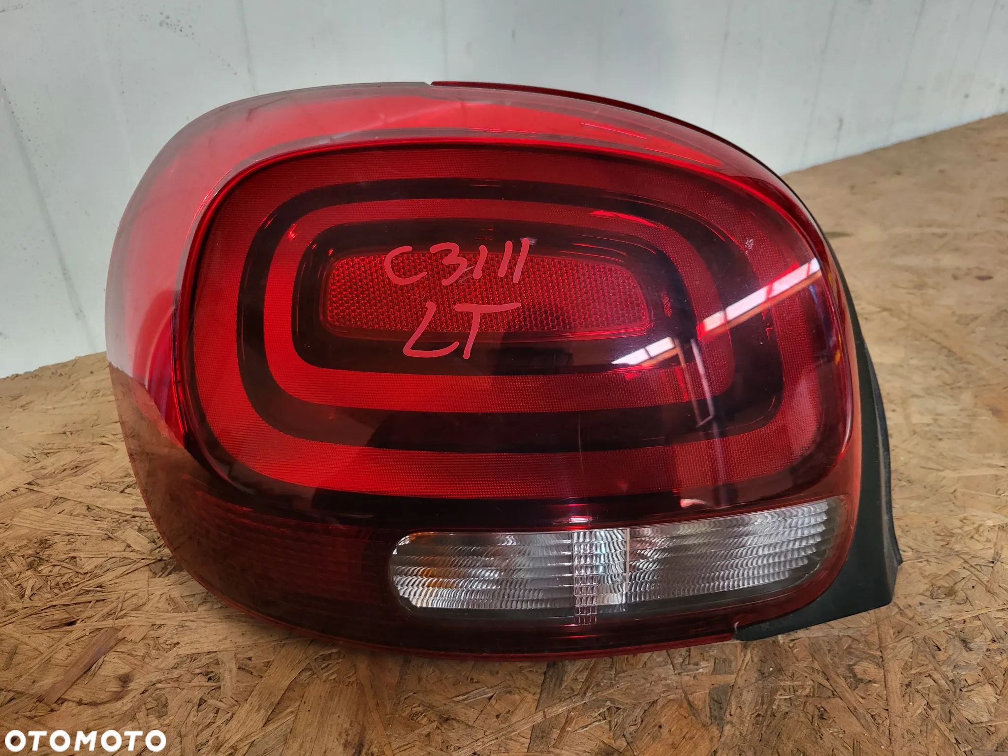 Lampa tylna lewa Citroen C3 III - 1